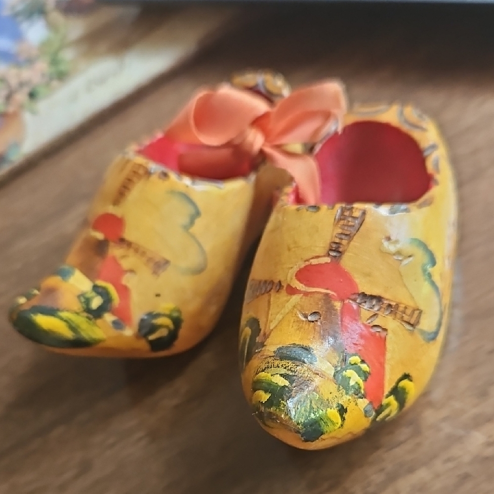 Souvenir Dutch Carved Mini Wooden Clogs From Holland, Michigan